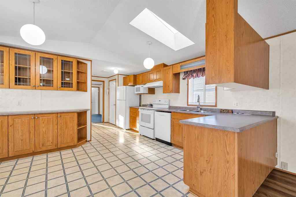 MLS® A2260469 - 211 2 Avenue SE in NONE Diamond Valley, Mobile