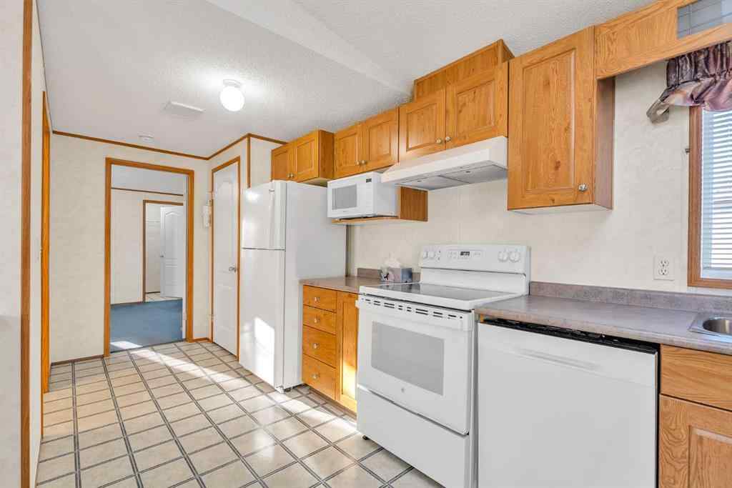 MLS® A2260469 - 211 2 Avenue SE in NONE Diamond Valley, Mobile