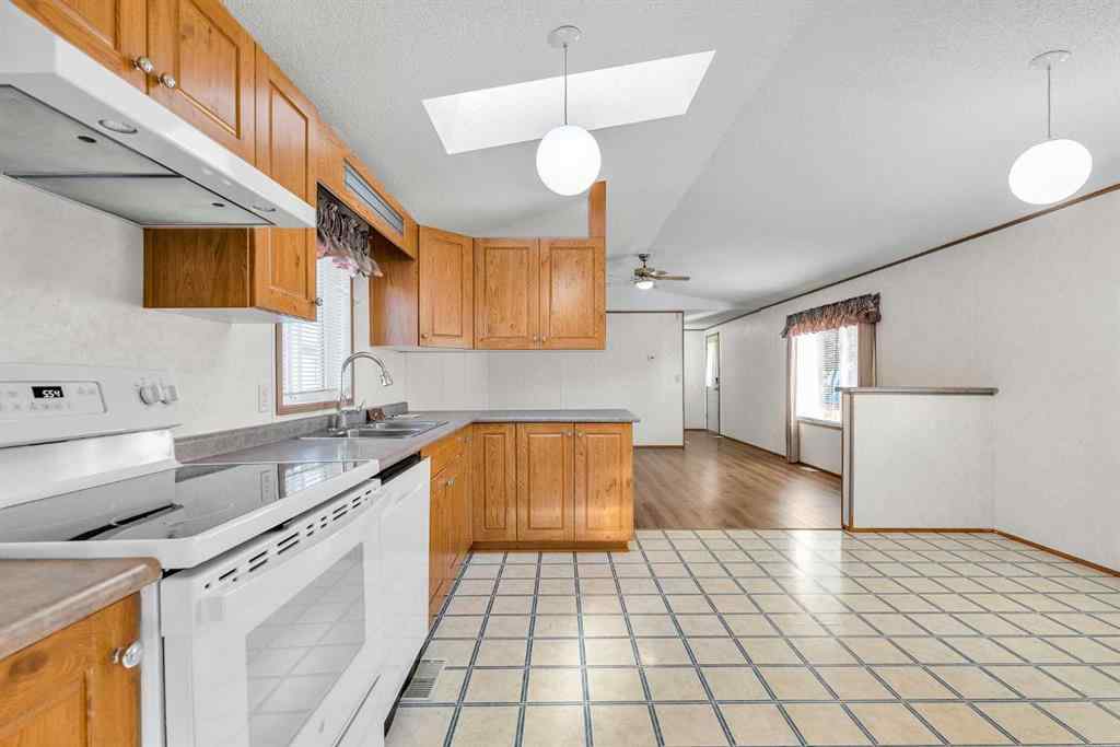 MLS® A2260469 - 211 2 Avenue SE in NONE Diamond Valley, Mobile