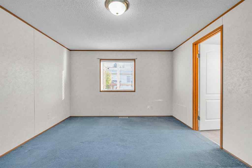 MLS® A2260469 - 211 2 Avenue SE in NONE Diamond Valley, Mobile