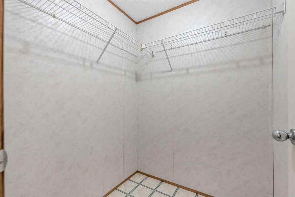 MLS® A2260469 - 211 2 Avenue SE in NONE Diamond Valley, Mobile