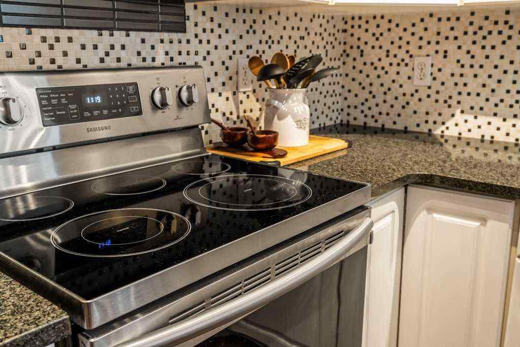 MLS® A2260475 - Unit #204 2419 Erlton Road SW in Erlton Calgary, Residential