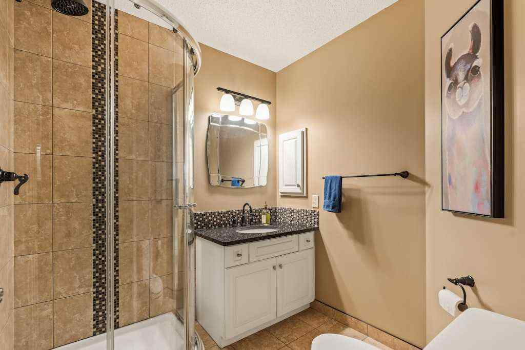 MLS® A2260475 - Unit #204 2419 Erlton Road SW in Erlton Calgary, Residential