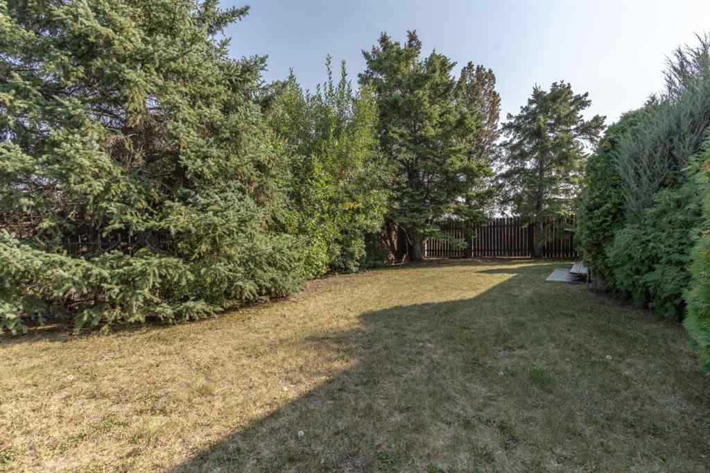 MLS® A2260477 - 4305 74 Street  in Duggan Park Camrose, Residential