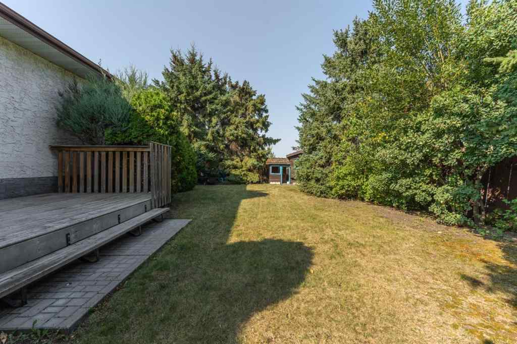 MLS® A2260477 - 4305 74 Street  in Duggan Park Camrose, Residential