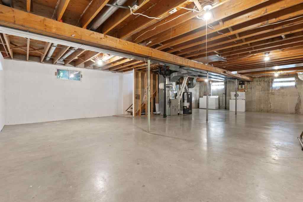 MLS® A2260477 - 4305 74 Street  in Duggan Park Camrose, Residential