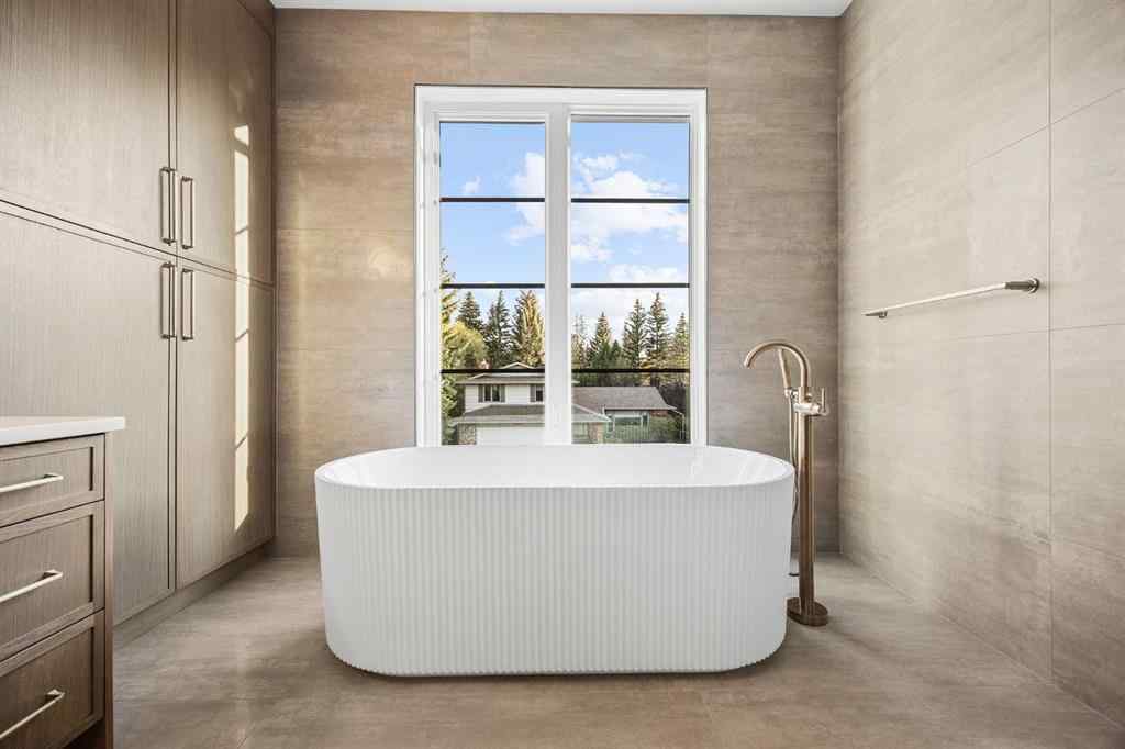 MLS® A2260481 - 620 Varsity Estates Crescent NW in Varsity Calgary, Residential