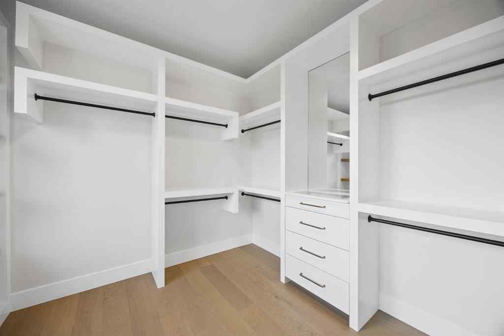 MLS® A2260481 - 620 Varsity Estates Crescent NW in Varsity Calgary, Residential