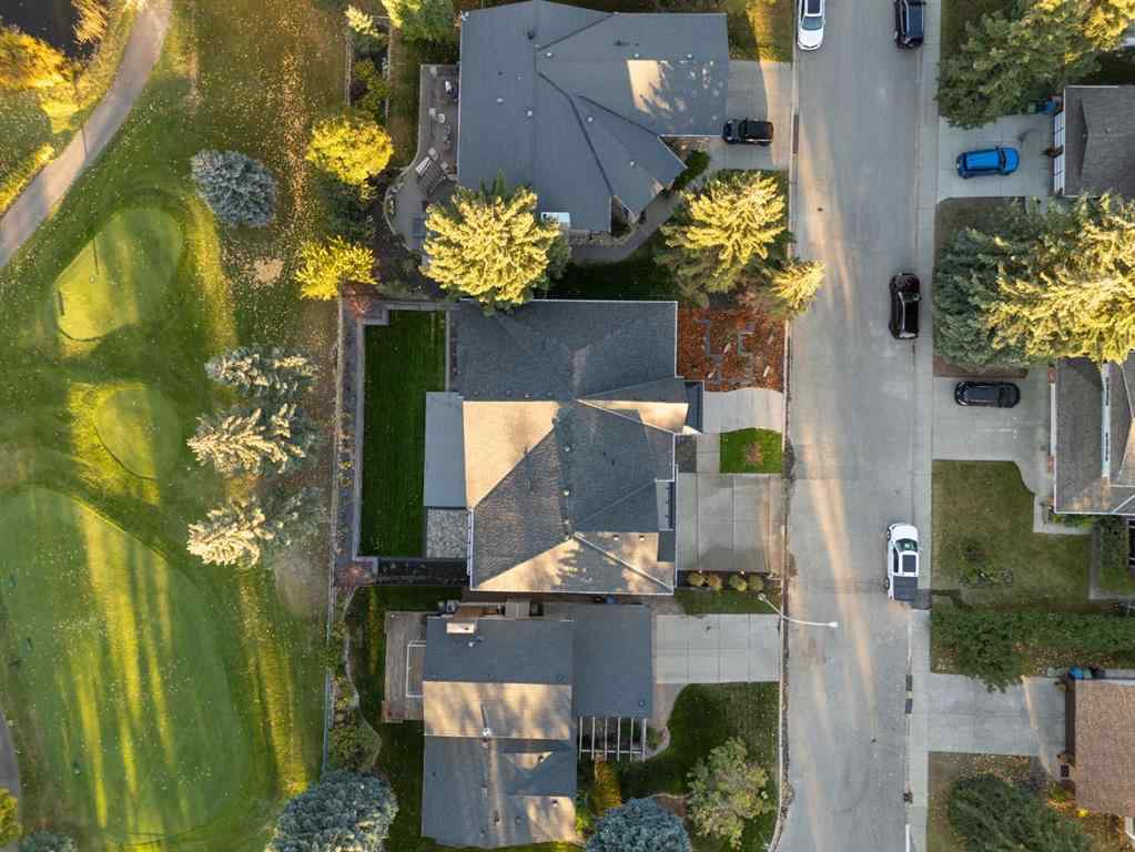 MLS® A2260481 - 620 Varsity Estates Crescent NW in Varsity Calgary, Residential