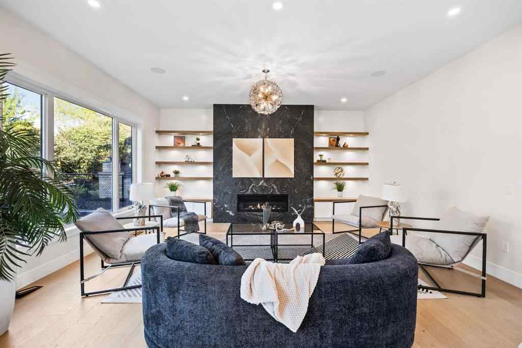 MLS® A2260481 - 620 Varsity Estates Crescent NW in Varsity Calgary, Residential