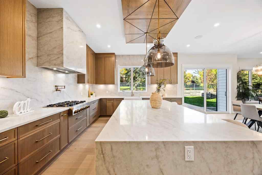 MLS® A2260481 - 620 Varsity Estates Crescent NW in Varsity Calgary, Residential