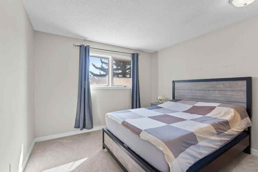 MLS® A2260483 - 47 Woodmont Way SW in Woodbine Calgary, Residential