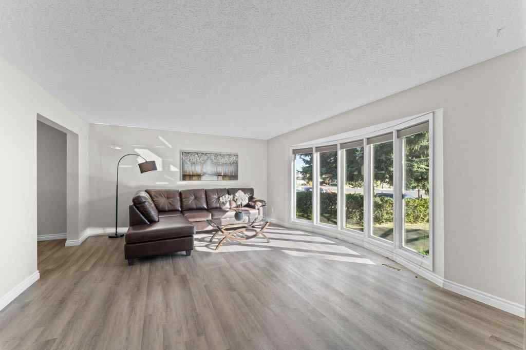 MLS® A2260483 - 47 Woodmont Way SW in Woodbine Calgary, Residential