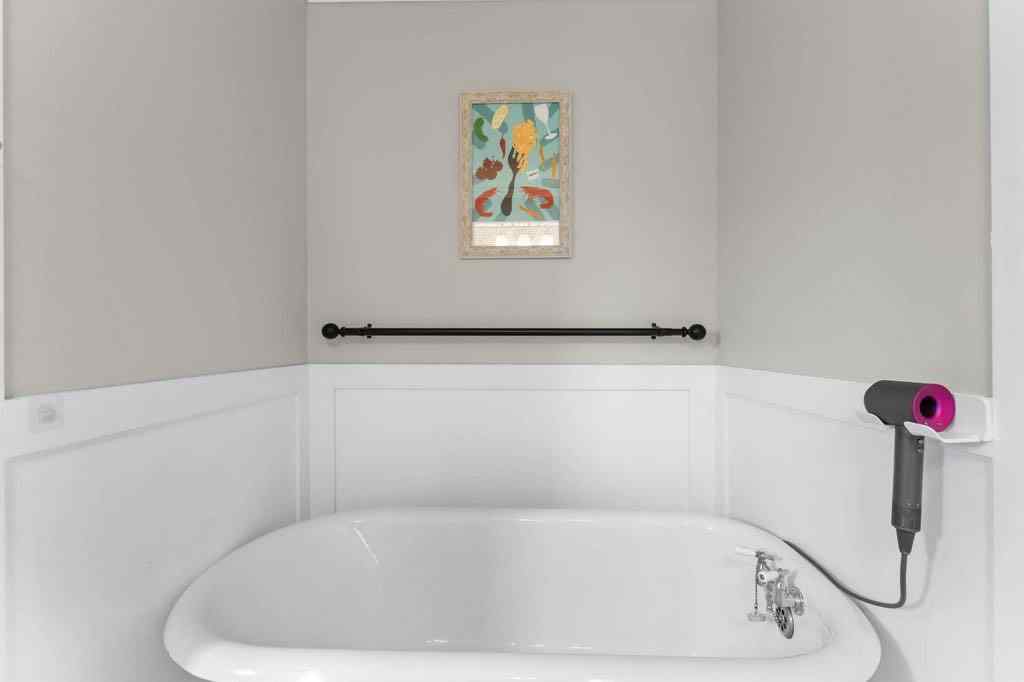 MLS® A2260483 - 47 Woodmont Way SW in Woodbine Calgary, Residential