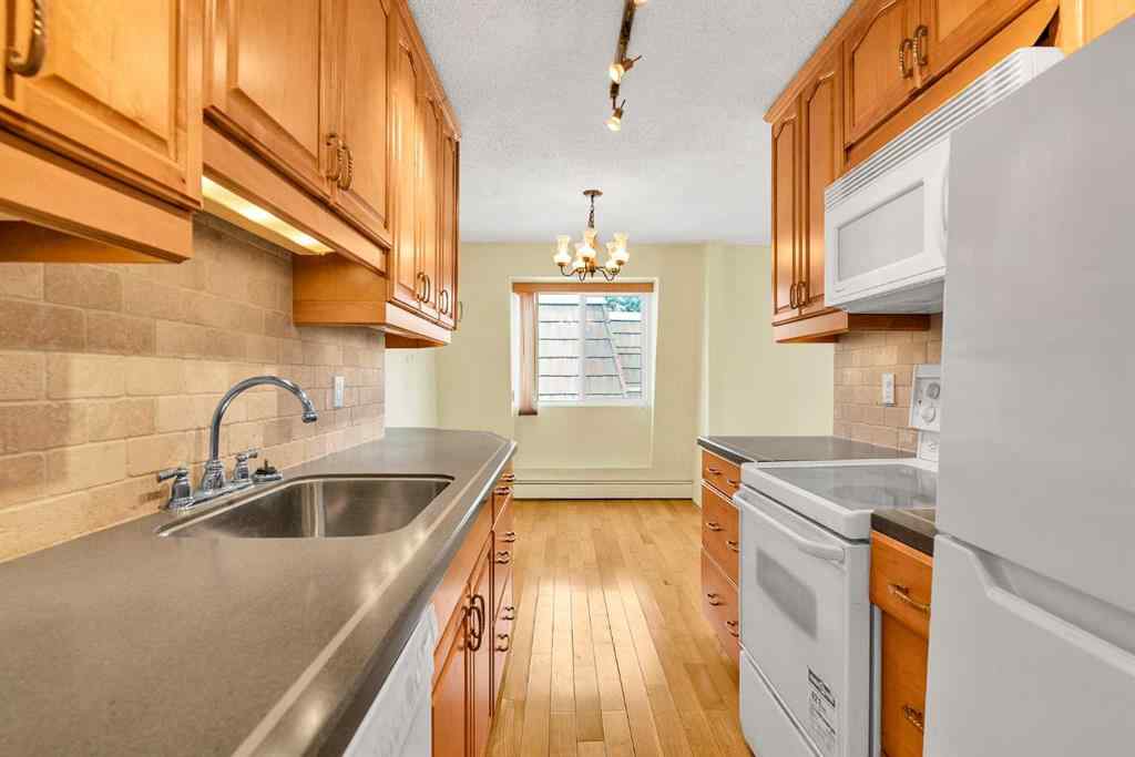 MLS® A2260495 - Unit #301 508 Cedar Crescent SW in Spruce Cliff Calgary, Residential