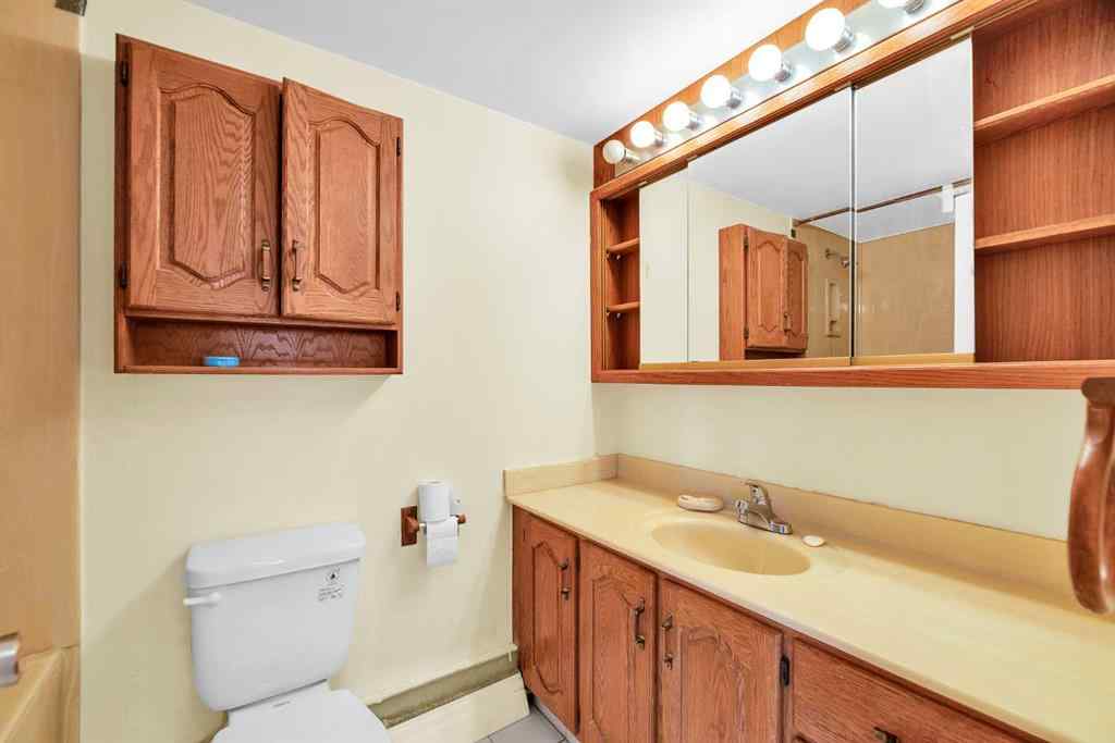 MLS® A2260495 - Unit #301 508 Cedar Crescent SW in Spruce Cliff Calgary, Residential