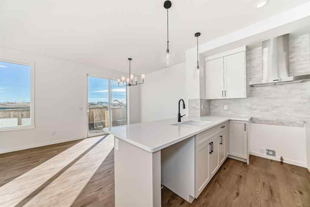 MLS® A2260500 - 81 Southborough Square  in Southbow Landing Cochrane, Residential