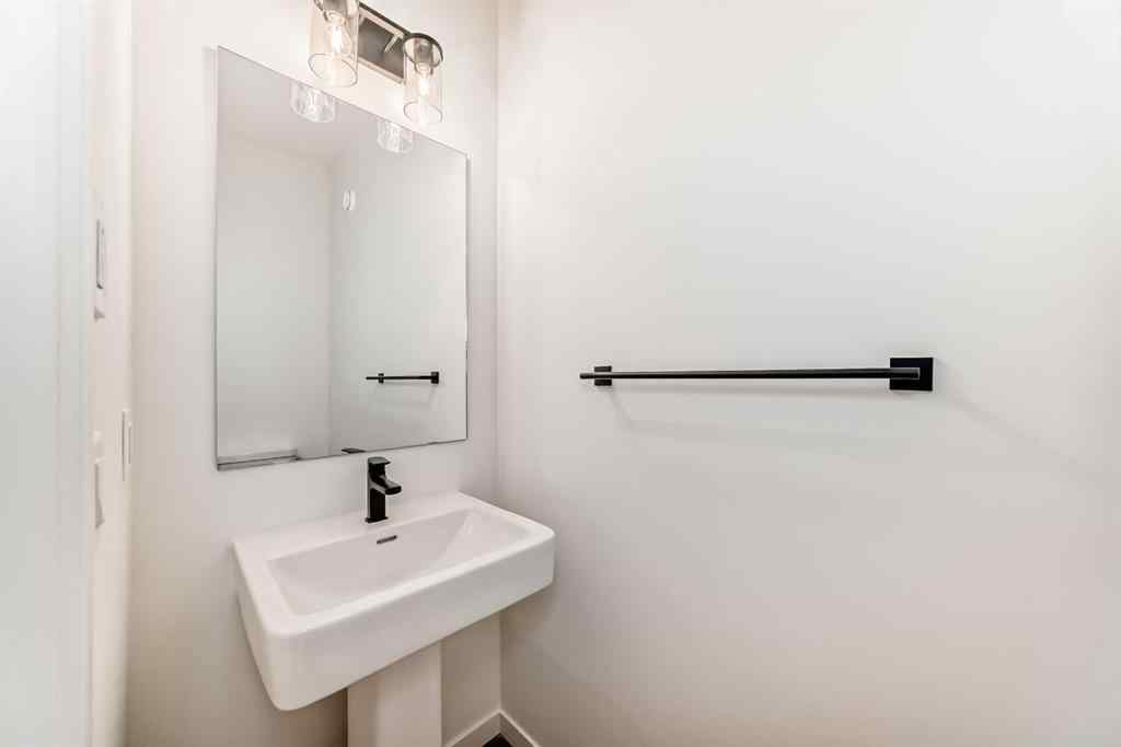 MLS® A2260500 - 81 Southborough Square  in Southbow Landing Cochrane, Residential