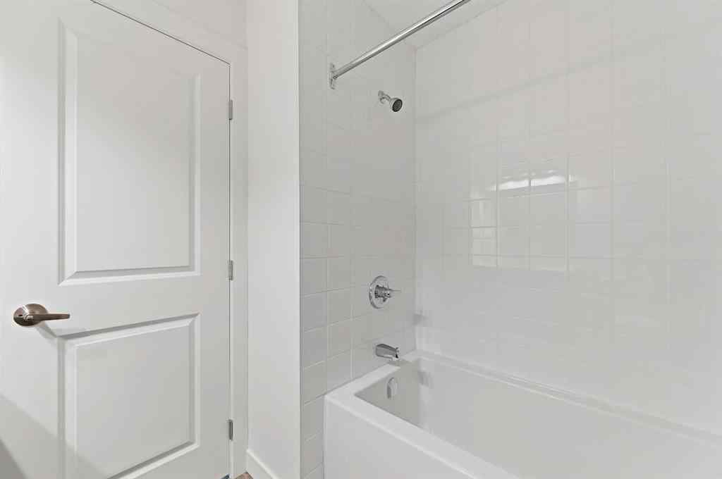 MLS® A2260505 - Unit #4 220 Erin Mount Crescent SE in Erin Woods Calgary, Residential