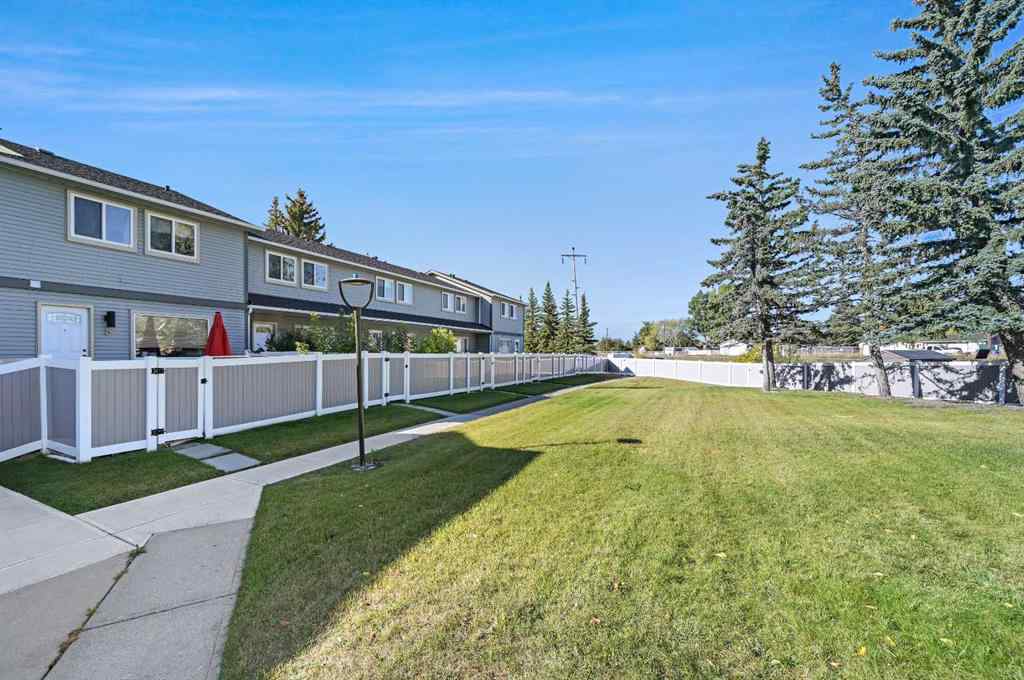 MLS® A2260505 - Unit #4 220 Erin Mount Crescent SE in Erin Woods Calgary, Residential
