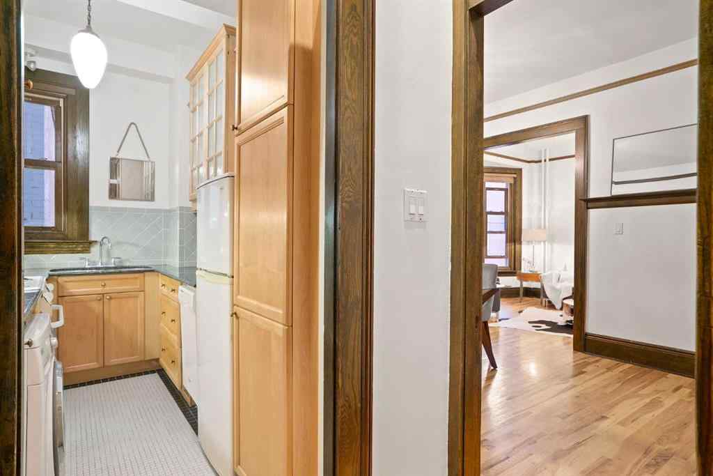 MLS® A2260510 - Unit #201 804 18 Avenue SW in Lower Mount Royal Calgary, Residential