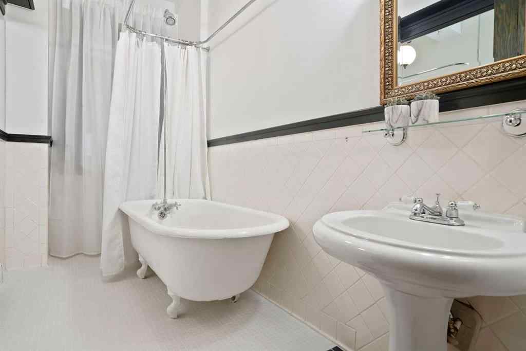 MLS® A2260510 - Unit #201 804 18 Avenue SW in Lower Mount Royal Calgary, Residential