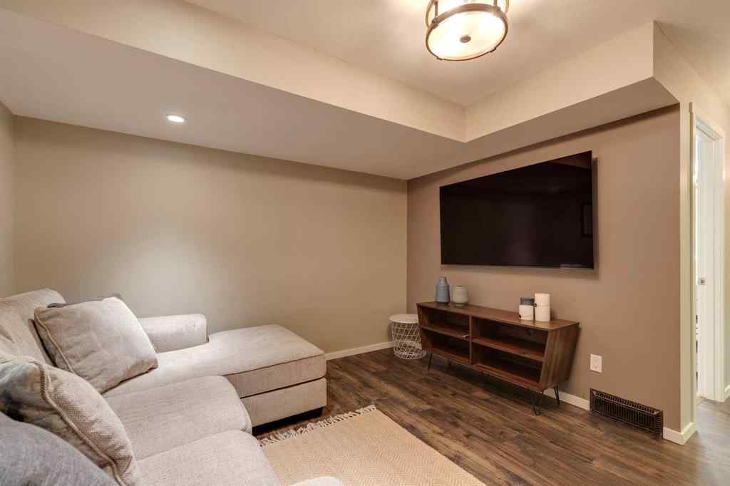 MLS® A2260530 - 44 Evansborough Common NW in Evanston Calgary, Residential