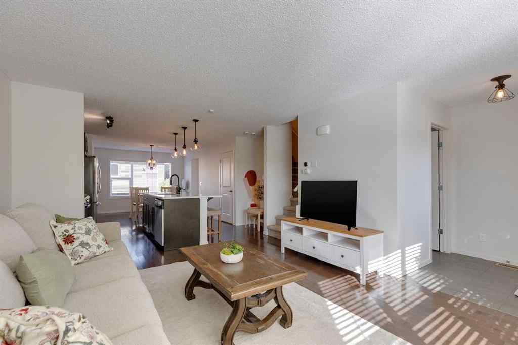 MLS® A2260530 - 44 Evansborough Common NW in Evanston Calgary, Residential