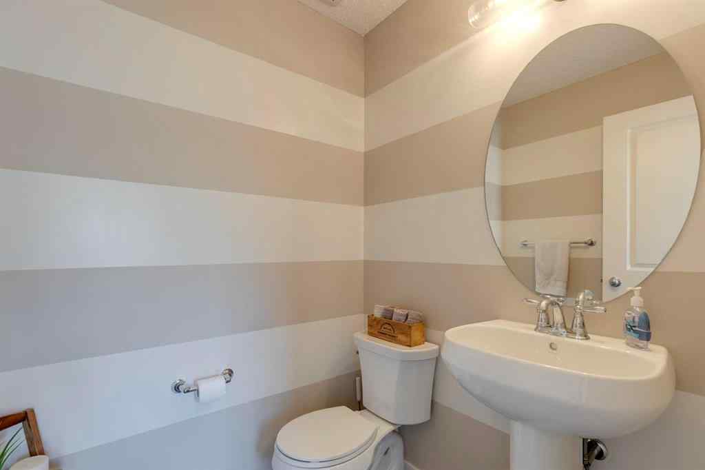 MLS® A2260530 - 44 Evansborough Common NW in Evanston Calgary, Residential