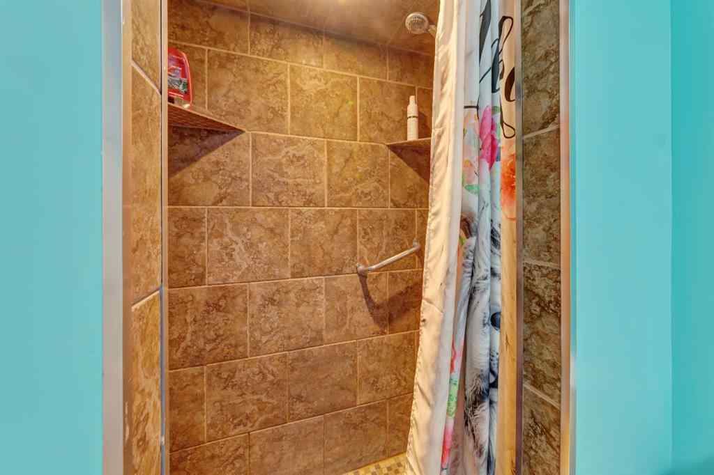 MLS® A2260533 - 5608 49 Avenue  in North Lloydminster Lloydminster, Residential