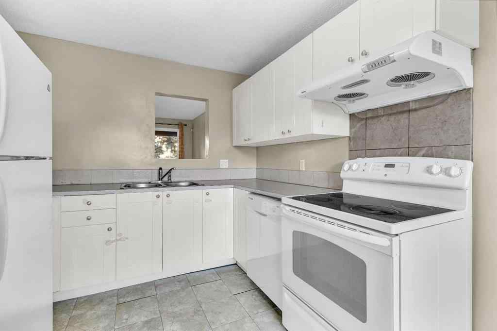 MLS® A2260534 - 116 Shawmeadows Road SW in Shawnessy Calgary, Residential