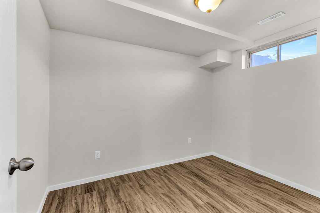 MLS® A2260534 - 116 Shawmeadows Road SW in Shawnessy Calgary, Residential