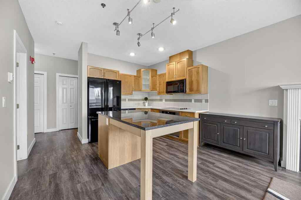 MLS® A2260538 - Unit #107 3412 Parkdale Boulevard NW in Parkdale Calgary, Residential
