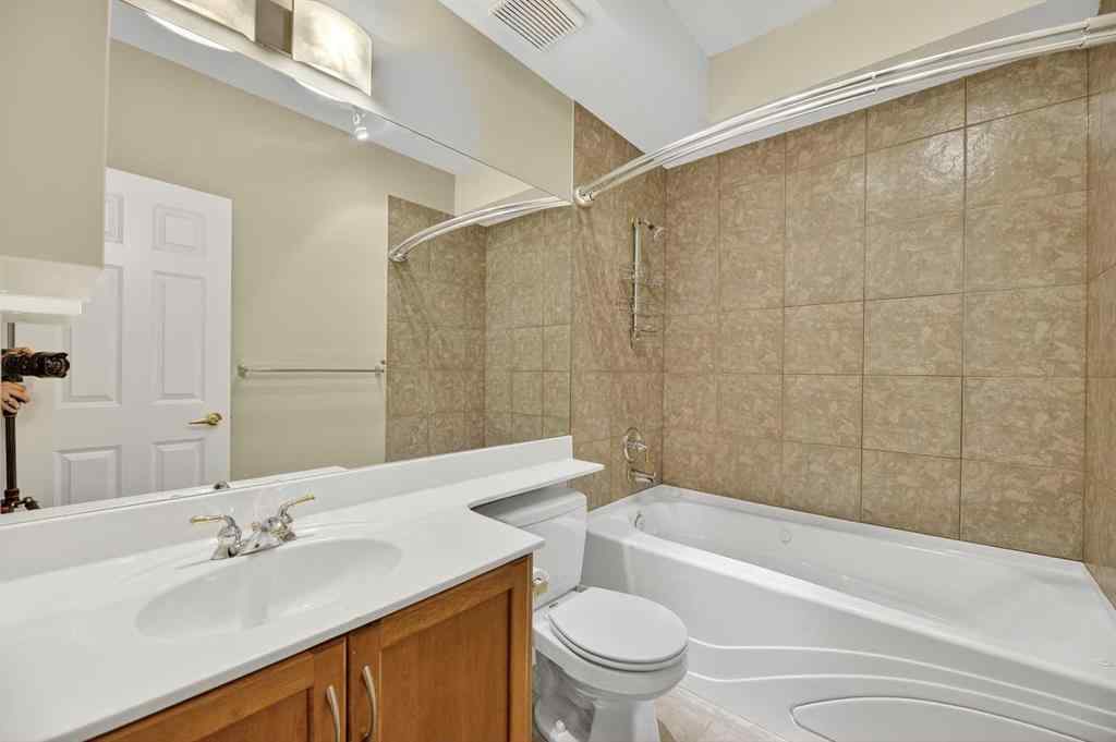 MLS® A2260538 - Unit #107 3412 Parkdale Boulevard NW in Parkdale Calgary, Residential