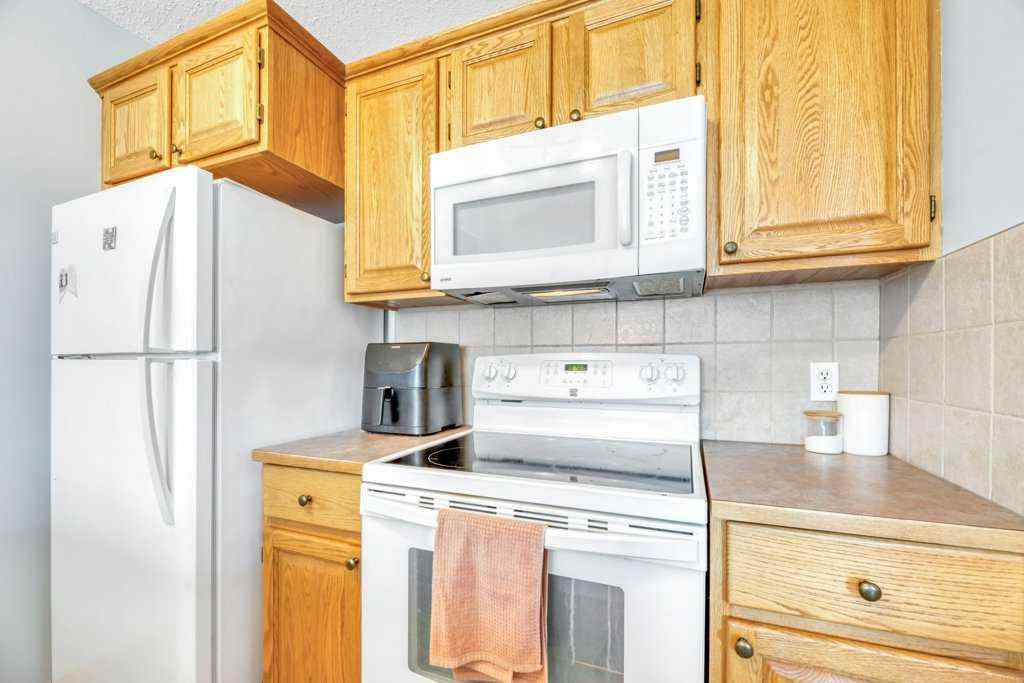 MLS® A2260548 - 29E Wellington Cove  in Westmount_Strathmore Strathmore, Residential