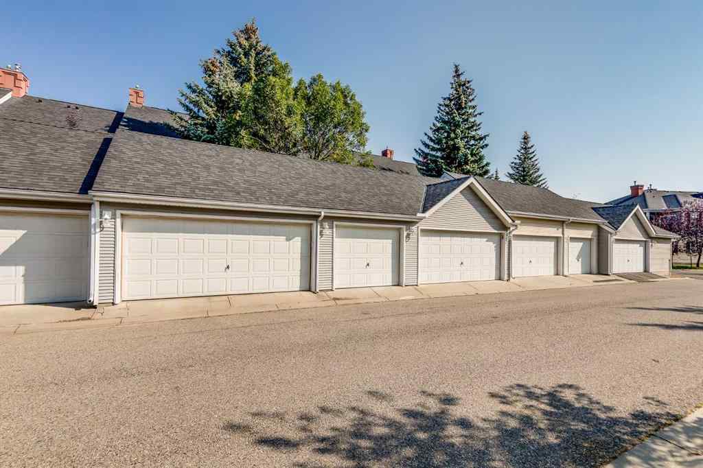 MLS® A2260557 - 55 Prestwick Park SE in McKenzie Towne Calgary, Residential