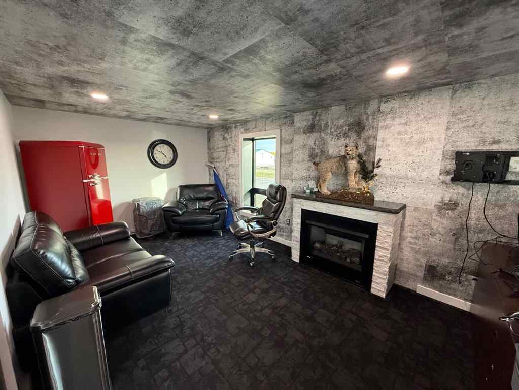 MLS® A2260558 - 9401 98 Street   in NONE La Crete, Commercial