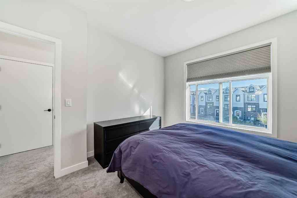 MLS® A2260565 - 158 Les Jardins Park SE in Douglasdale/Glen Calgary, Residential