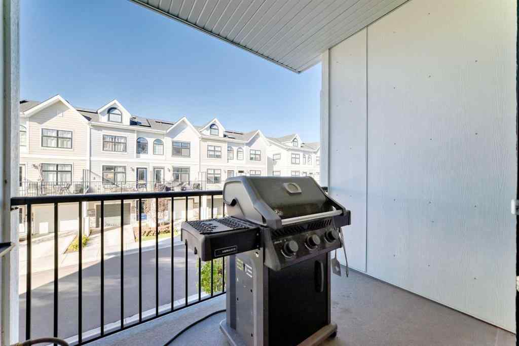 MLS® A2260565 - 158 Les Jardins Park SE in Douglasdale/Glen Calgary, Residential