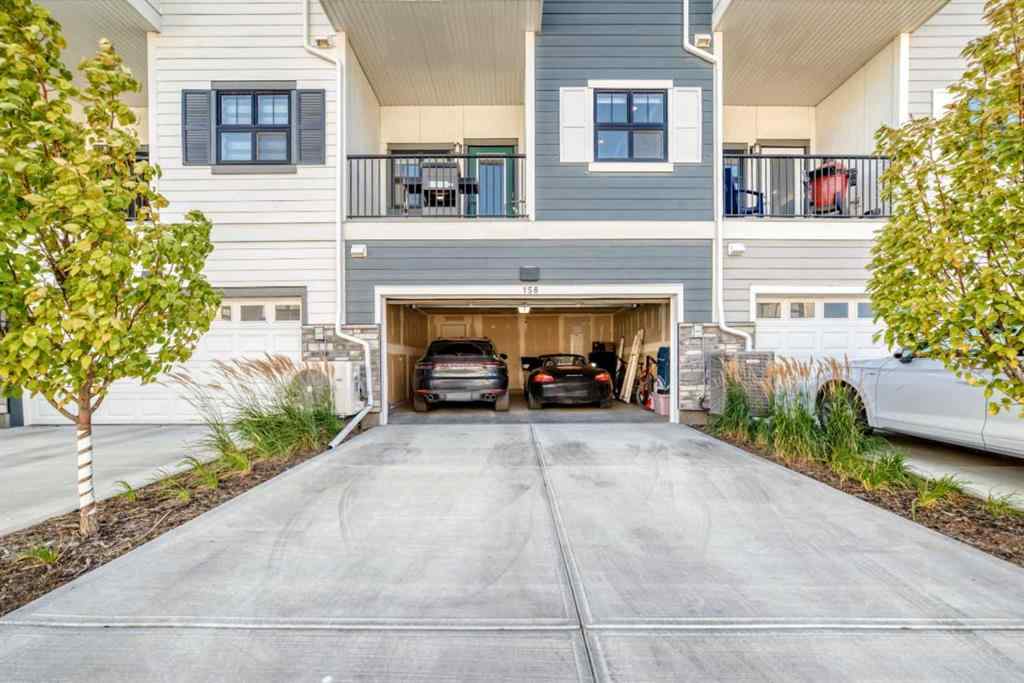 MLS® A2260565 - 158 Les Jardins Park SE in Douglasdale/Glen Calgary, Residential