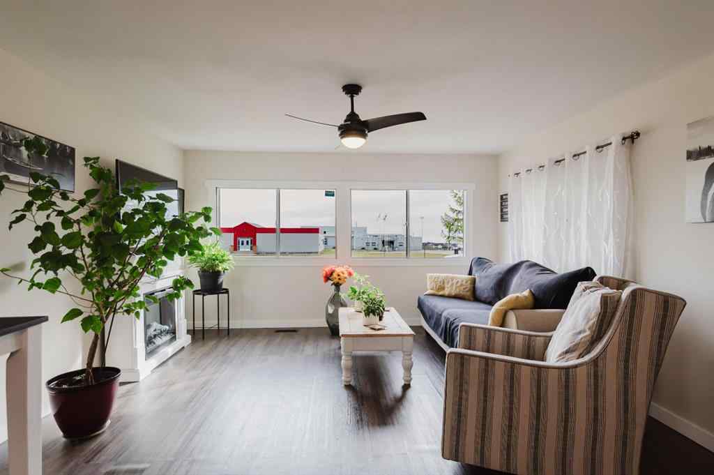 MLS® A2260567 - 9812 99 Street  in NONE Wembley, Residential