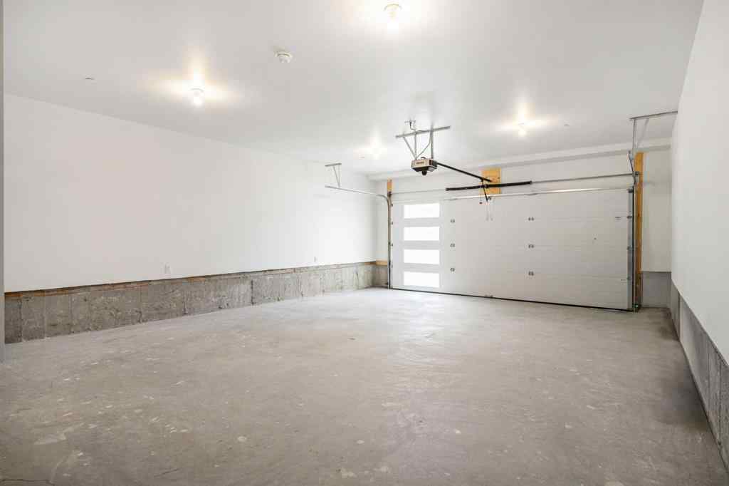 MLS® A2260575 - 16 Greenwich Heath NW in Greenwood/Greenbriar Calgary, Residential