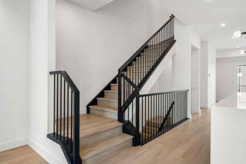 MLS® A2260575 - 16 Greenwich Heath NW in Greenwood/Greenbriar Calgary, Residential