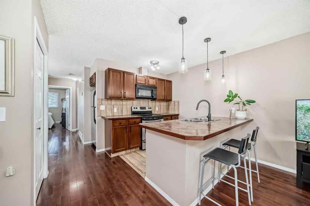 MLS® A2260578 - 8432 Berkley Road NW in Beddington Heights Calgary, Residential