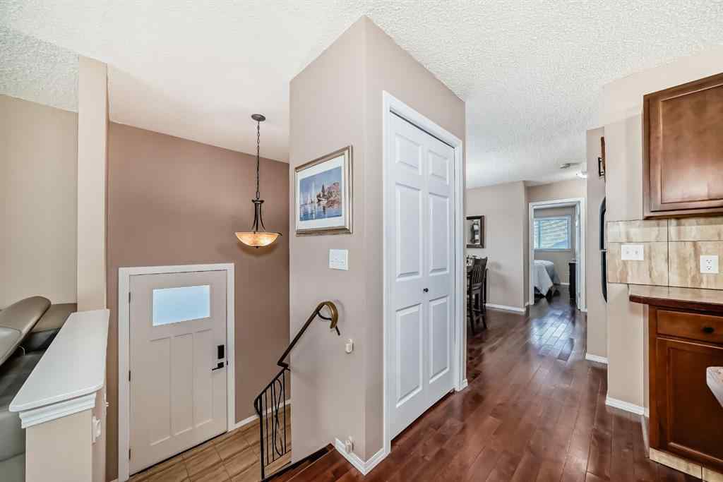 MLS® A2260578 - 8432 Berkley Road NW in Beddington Heights Calgary, Residential