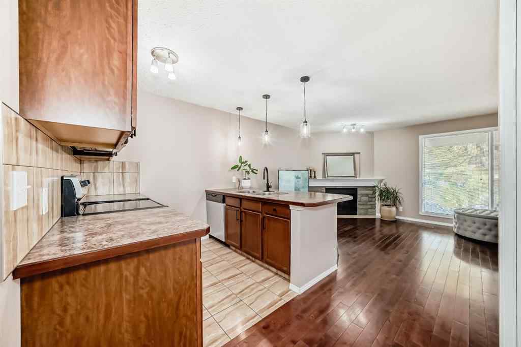 MLS® A2260578 - 8432 Berkley Road NW in Beddington Heights Calgary, Residential