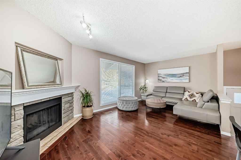 MLS® A2260578 - 8432 Berkley Road NW in Beddington Heights Calgary, Residential