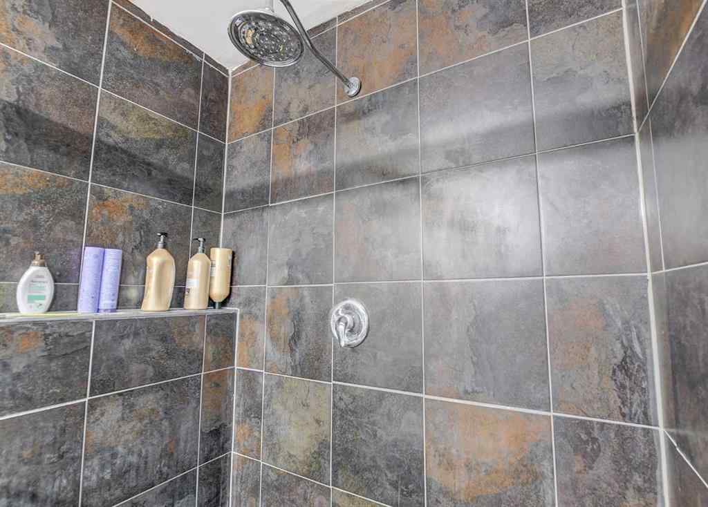 MLS® A2260597 - 7911 107 Street  in Mission Heights Grande Prairie, Residential