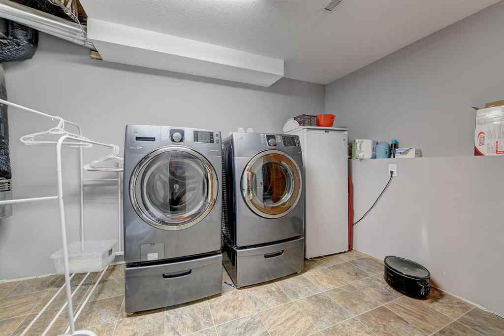 MLS® A2260597 - 7911 107 Street  in Mission Heights Grande Prairie, Residential