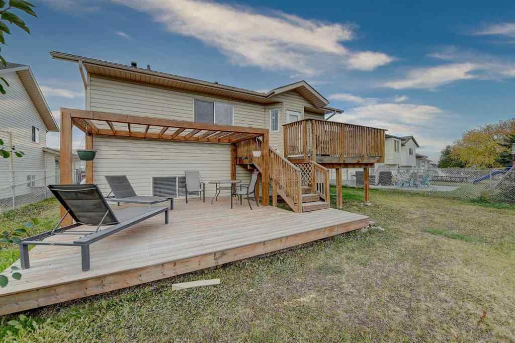 MLS® A2260597 - 7911 107 Street  in Mission Heights Grande Prairie, Residential